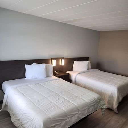 Royal Inn Hotel Индианаполис Екстериор снимка