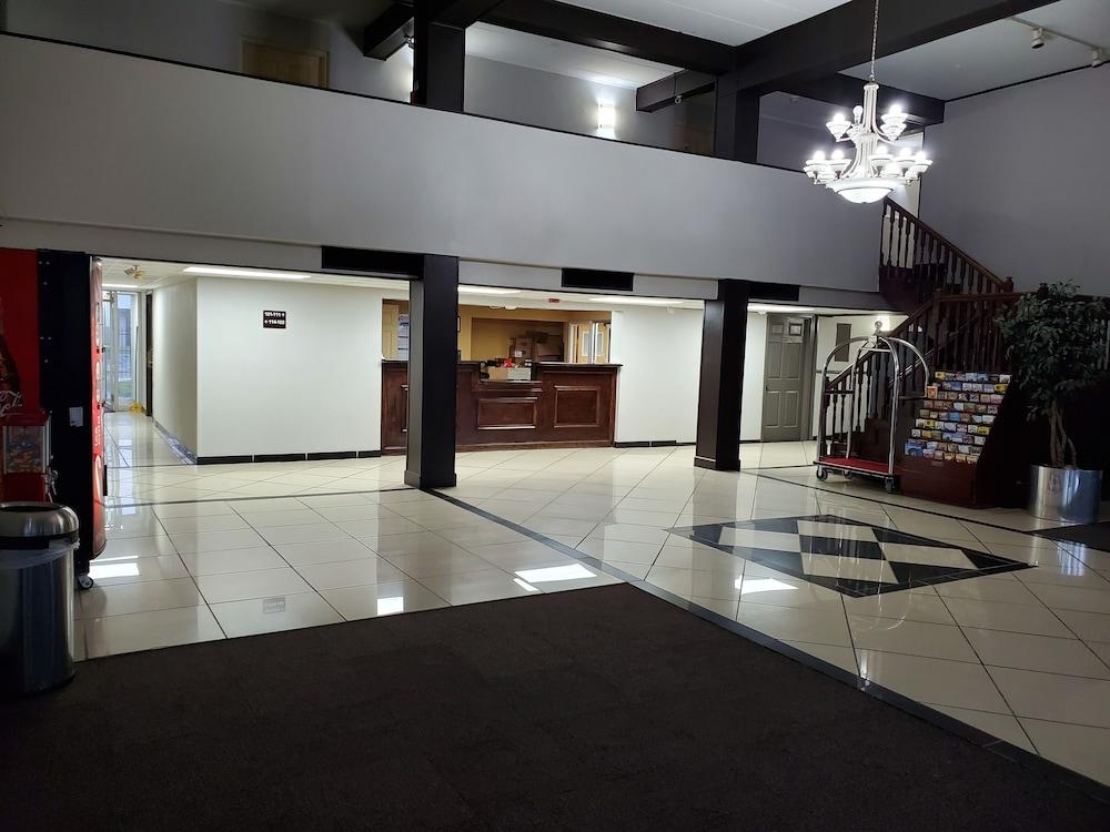 Royal Inn Hotel Индианаполис Екстериор снимка