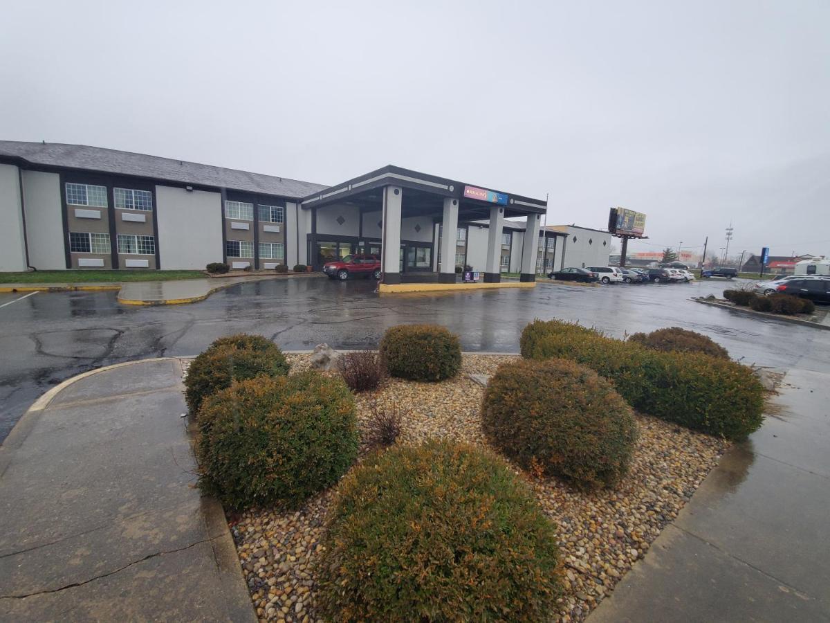 Royal Inn Hotel Индианаполис Екстериор снимка