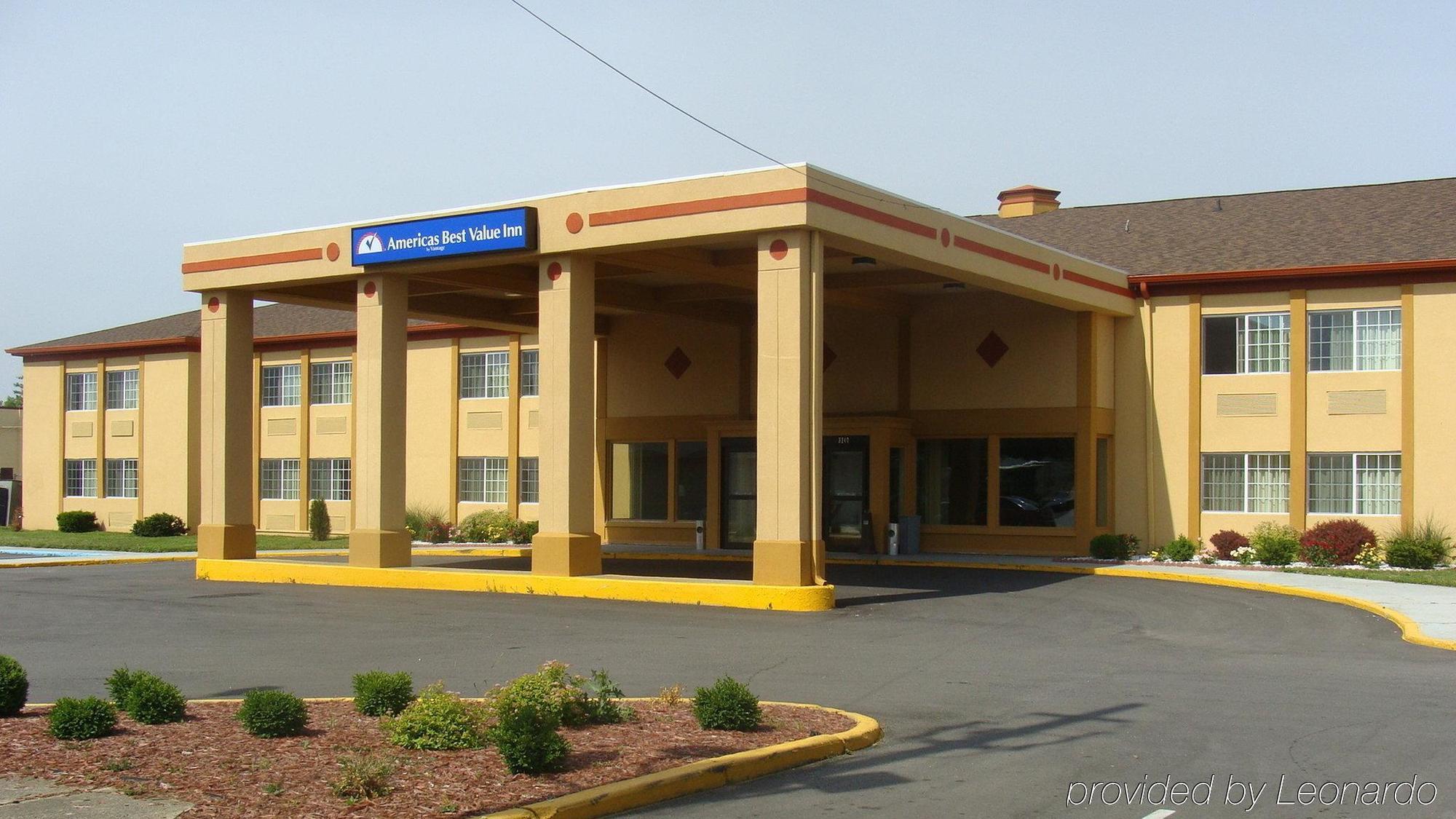 Royal Inn Hotel Индианаполис Екстериор снимка