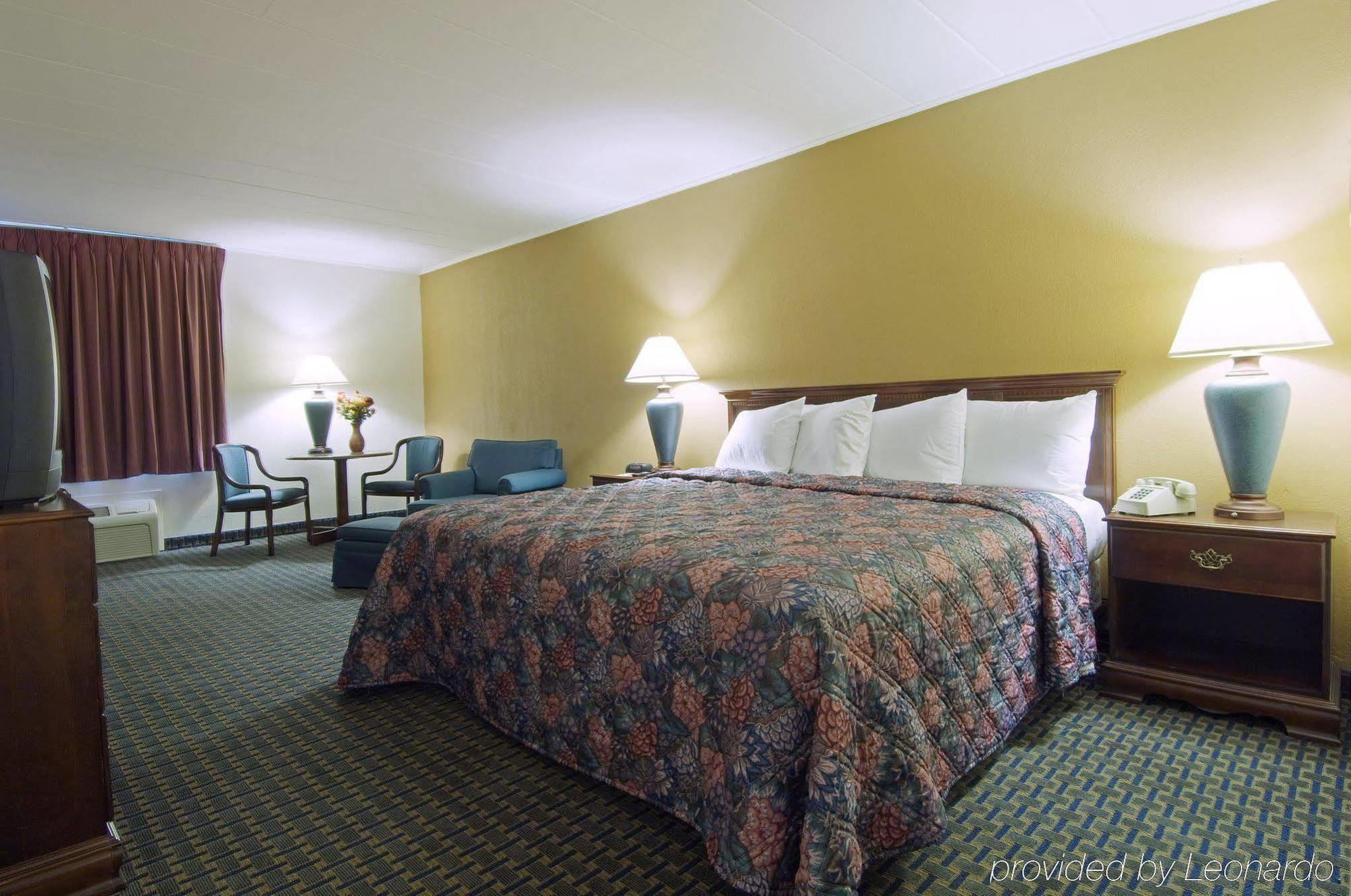 Royal Inn Hotel Индианаполис Стая снимка